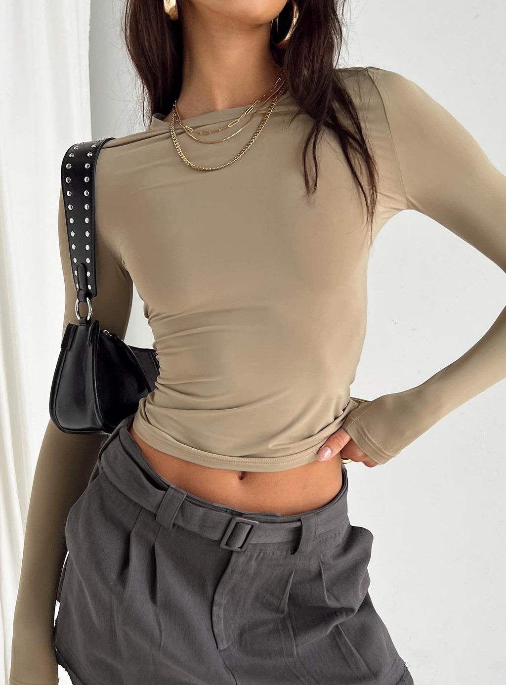 Women’s Long Sleeve Crop Top – Solid Color Round Neck Streetwear Tee