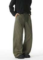 Men’s loose straight leg pants relaxed streetwear style.