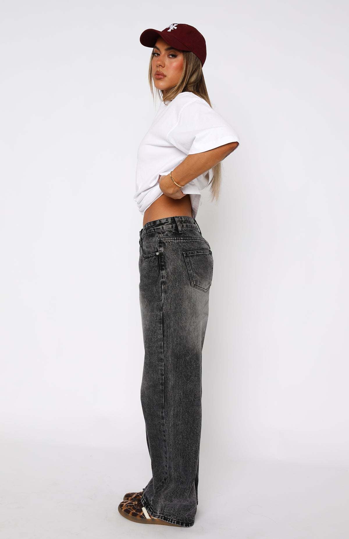 Women’s Mid-Waist Loose Fit Straight Leg Jeans – Casual Denim Pants