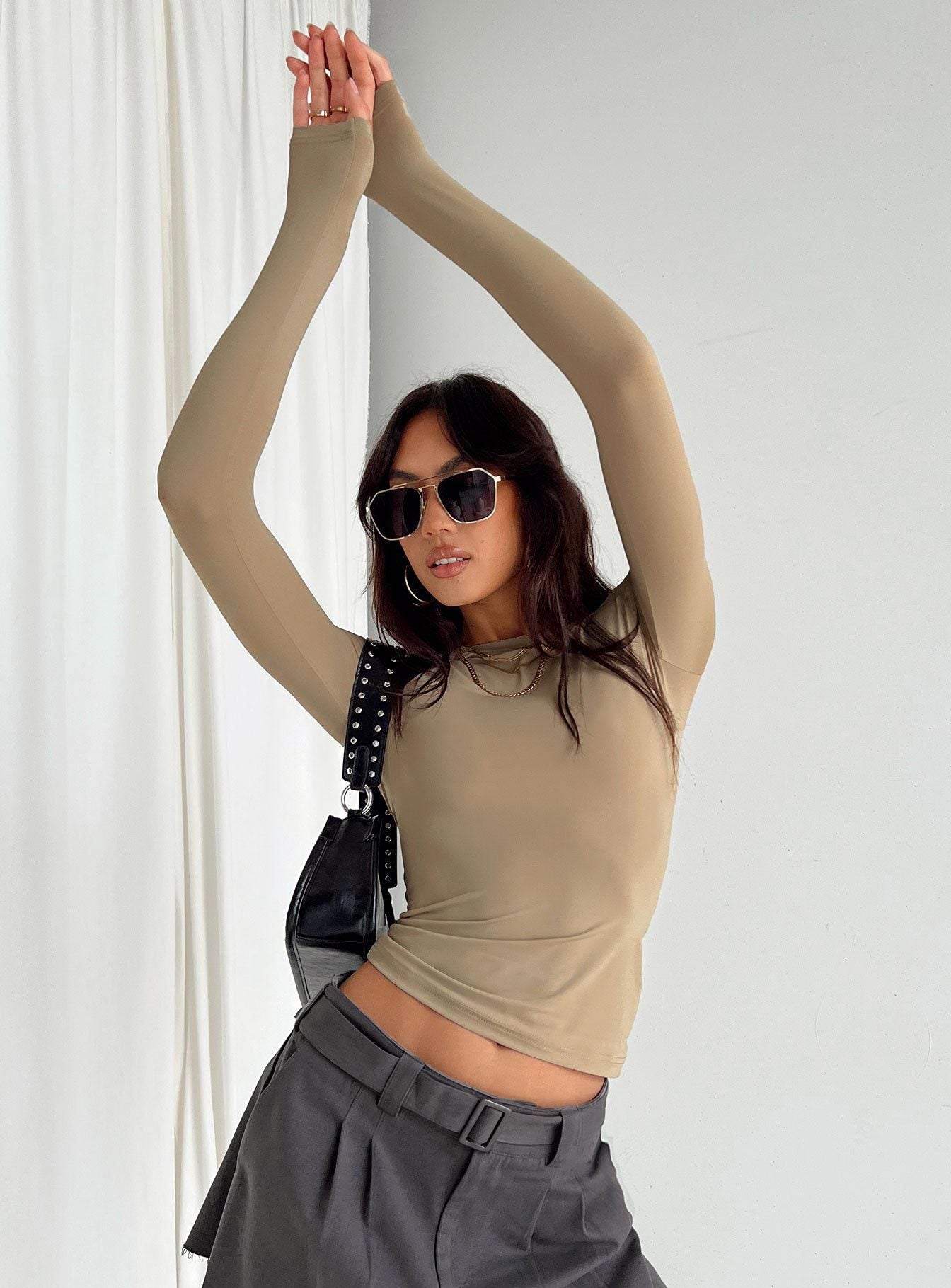 Women’s Long Sleeve Crop Top – Solid Color Round Neck Streetwear Tee