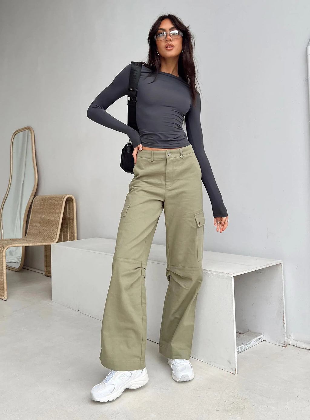 Women’s Long Sleeve Crop Top – Solid Color Round Neck Streetwear Tee