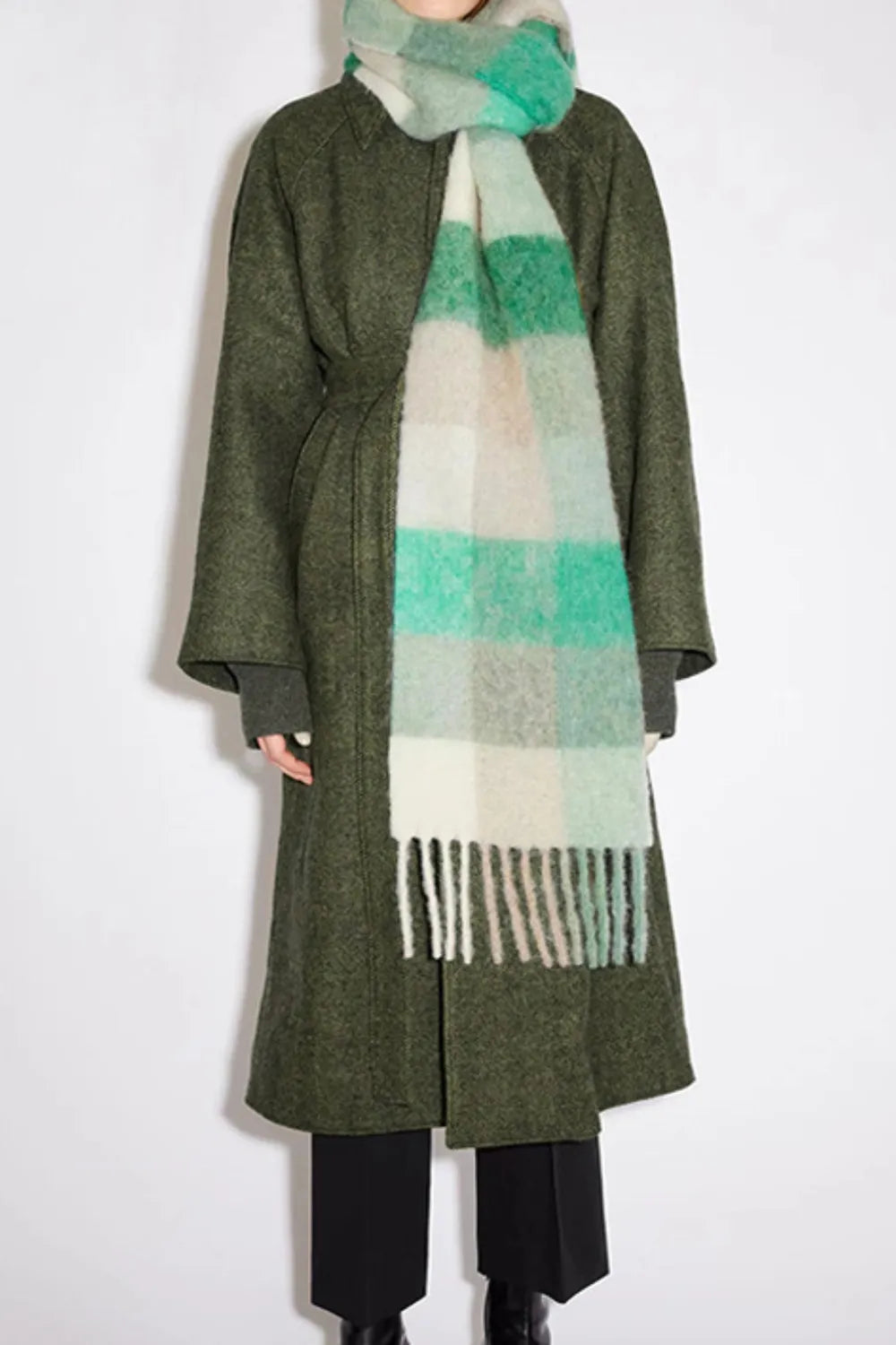 Oversized Plaid Knit Scarf with Tassels – Soft Winter Blanket Scarf for Women